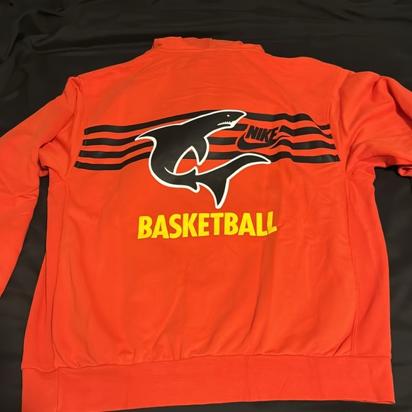 Nike hoodie - Picture 2 of 5